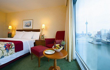 Courtyard by Marriott Düsseldorf Hafen: Zimmer