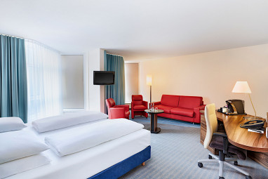 H+ Hotel Köln Brühl by Revo: Zimmer