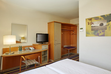 H+ Hotel Köln Hürth by Revo: Zimmer