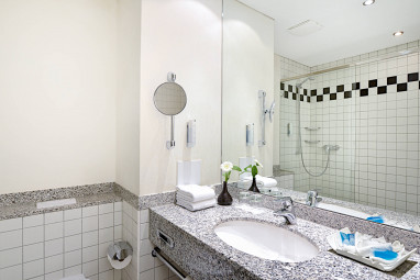 Dorint Am Nürburgring Hocheifel: Zimmer