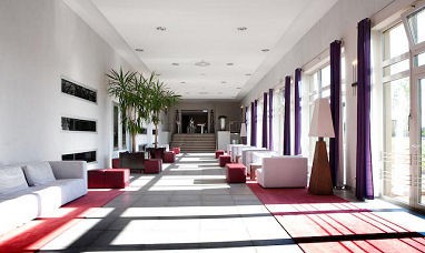 Van der Valk Hotel Berlin-Brandenburg: Lobby