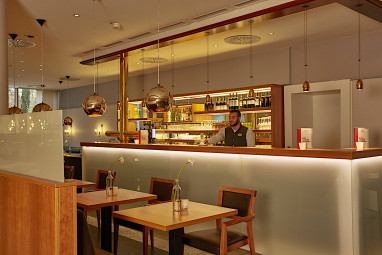 H4 Hotel Kassel by Revo: Bar/Lounge