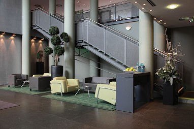 RAMADA Hotel Kassel City Centre: Lobby