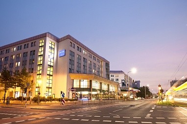 Dorint Hotel Dresden: Außenansicht