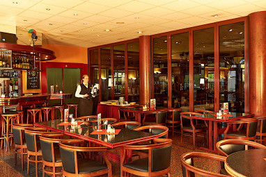 H+ Hotel Hannover by Revo: Bar/Lounge