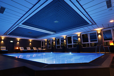 PLAZA Premium Darmstadt: Pool