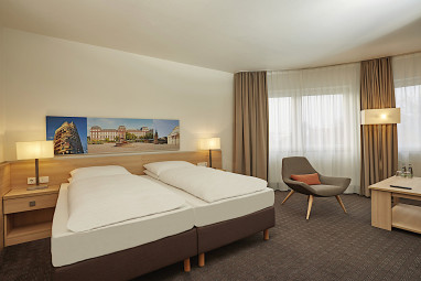 H+ Hotel Darmstadt by Revo: Zimmer