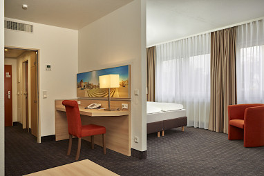H+ Hotel Darmstadt by Revo: Zimmer