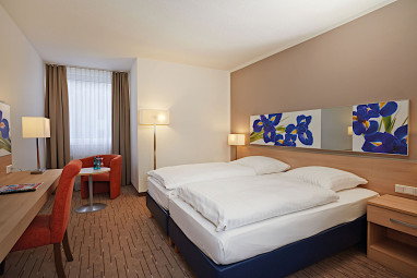 H+ Hotel Wiesbaden Niedernhausen by Revo: Zimmer