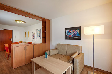 H+ Hotel Wiesbaden Niedernhausen by Revo: Zimmer