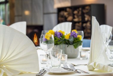 Dorint Main Taunus Zentrum Frankfurt/Sulzbach by Revo: Restaurant