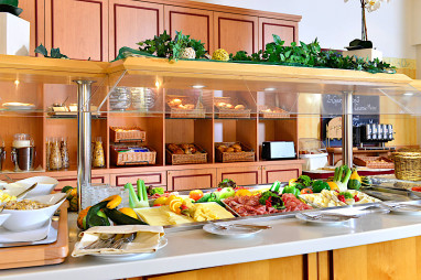 PLAZA INN Leonberg: Restaurant