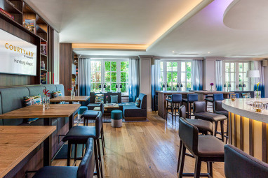 Courtyard by Marriott Hamburg Airport: Bar/Lounge