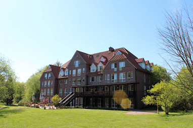 Park Hotel Fasanerie Neustrelitz: Außenansicht