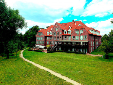 Park Hotel Fasanerie Neustrelitz: Außenansicht