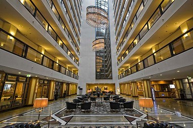 Maritim Hotel und Internationales Congress Center Dresden: Lobby
