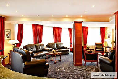 RAMADA PLAZA Berlin City Centre Hotel & Suites: Bar/Lounge