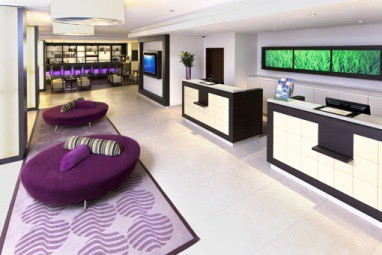 Courtyard by Marriott Wiesbaden-Nordenstadt: Lobby