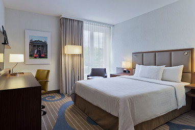 Courtyard by Marriott Wiesbaden-Nordenstadt: Zimmer