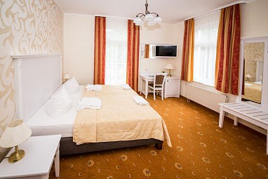 Ostseehotel - Villen im Park: Zimmer