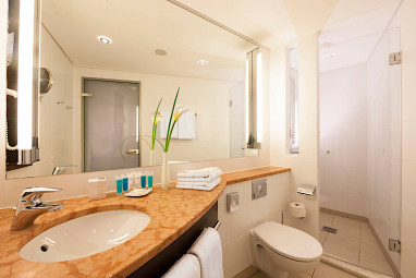 Dorint Hotel An der Kongresshalle / Augsburg by Revo: Zimmer