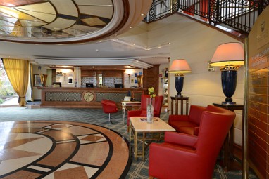 The Monarch Hotel & Convention Center: Lobby