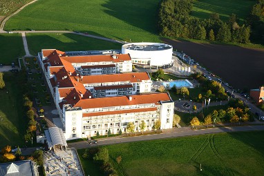 The Monarch Hotel & Convention Center: Außenansicht