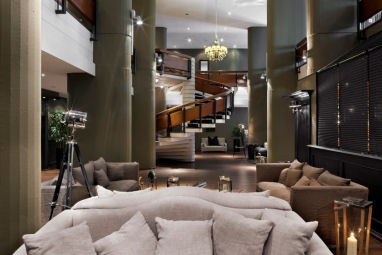 TRYP by Wyndham Bad Bramstedt: Lobby