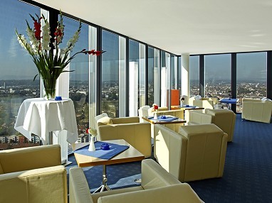 RAMADA Plaza Basel Hotel & Conference Center: Restaurant