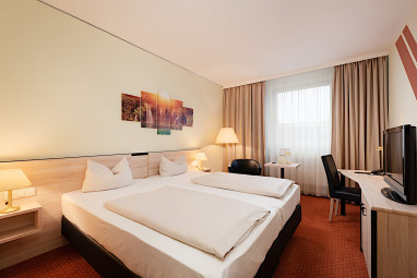 NOVINA HOTEL Südwestpark: Zimmer