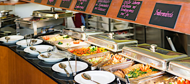 NOVINA HOTEL Südwestpark: Restaurant