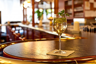 NOVINA HOTEL Südwestpark: Bar/Lounge