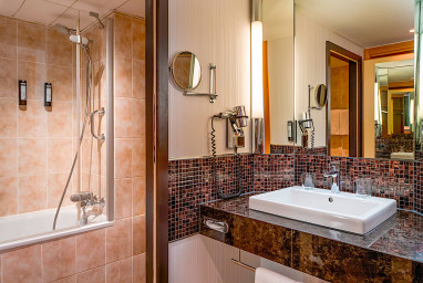 Mövenpick Hotel Nürnberg-Airport by Revo: Zimmer