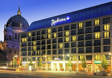 Radisson Blu Hotel Berlin: Außenansicht