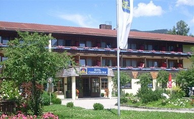 Das Wiesgauer-Alpenhotel Inzell: Außenansicht