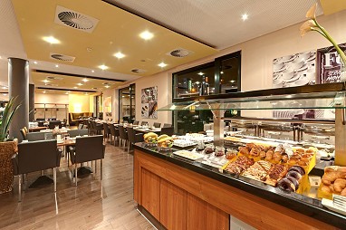 QGREENHOTEL by Meliá: Restaurant