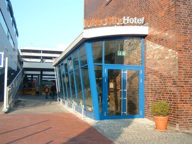 InterCityHotel Hamburg-Altona: Außenansicht