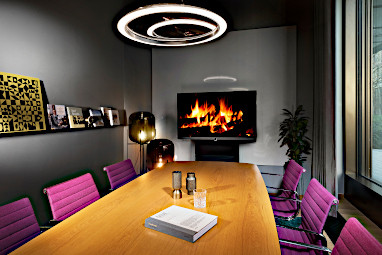 Design Offices München Nove: Tagungsraum