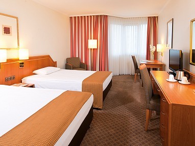 Leonardo Hotel Düsseldorf City Center: Zimmer