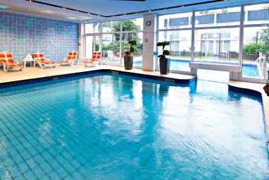 Holiday Inn Düsseldorf Airport : Pool