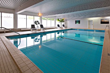 Leonardo Hotel Wolfsburg City Center: Pool