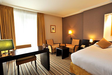 Golden Tulip Brussels Airport: Zimmer