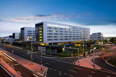 Steigenberger Airport Hotel Amsterdam : Außenansicht