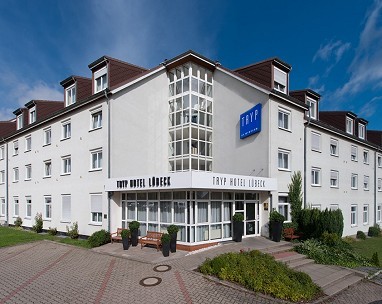 TRYP by Wyndham Lübeck Aquamarin: Außenansicht