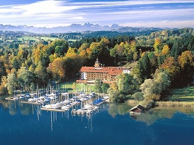 Yachthotel Chiemsee: Außenansicht