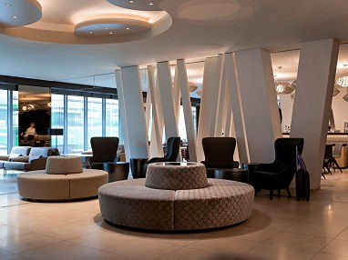 Pullman Basel Europe Hotel: Lobby