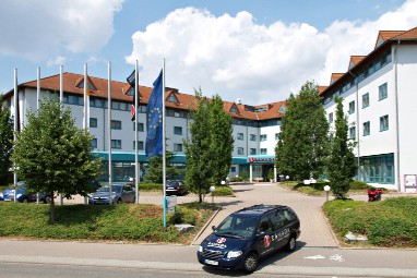 RAMADA Hotel Stuttgart-Herrenberg: Außenansicht