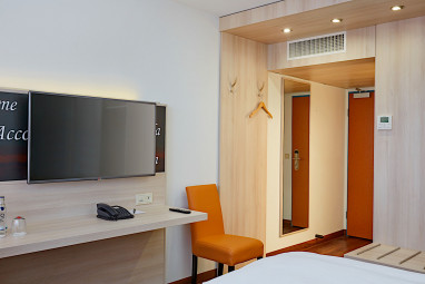 H+ Hotel Stuttgart Herrenberg by Revo: Zimmer