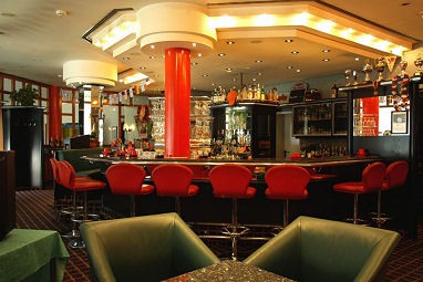 RAMADA Hotel Stuttgart-Herrenberg: Bar/Lounge
