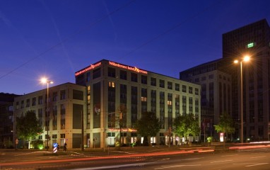 NOVINA HOTEL Wöhrdersee Nürnberg City: Außenansicht